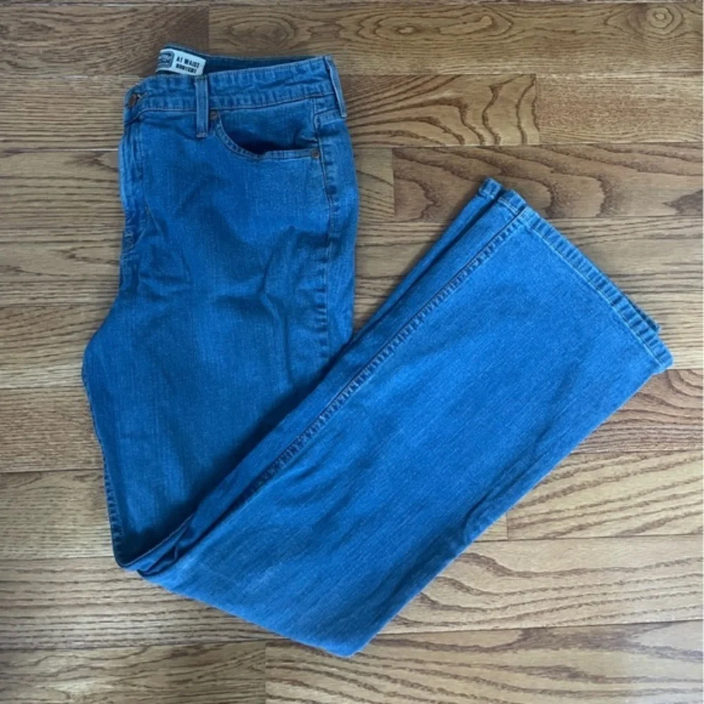Signature Levi’s‎ At the Waist Bootcut